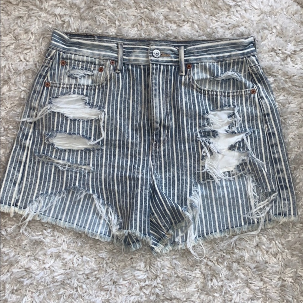 NWOT American eagle 90s boyfriend short